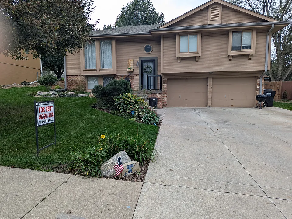 1004 Conestoga Rd