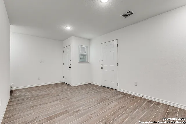 2 bed, 2.0 bath, 986 sqft, $1,250 — Photo 4
