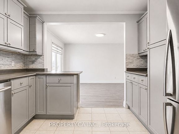 4th image of 71 Highpark Ave