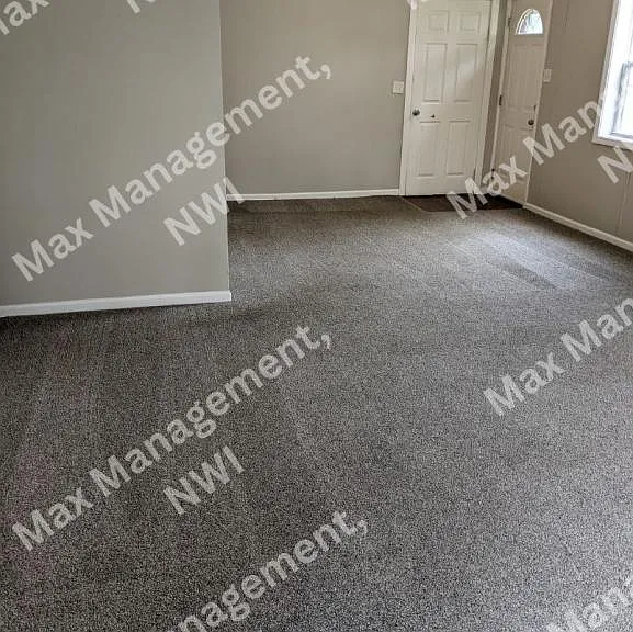 3225 Kenwood St — Photo 3