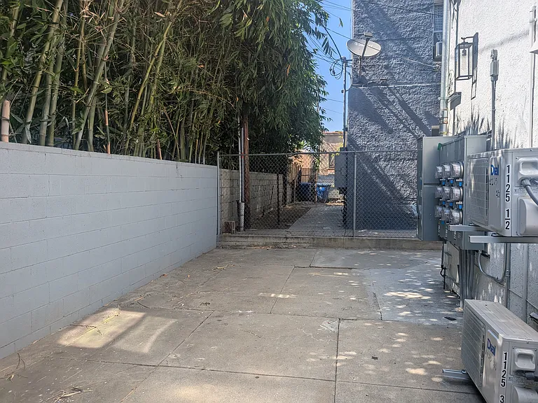 1125 Lodi Pl #3/4 — Photo 11