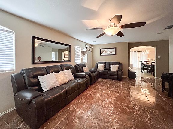 4th image of 111 Castellanos Ct