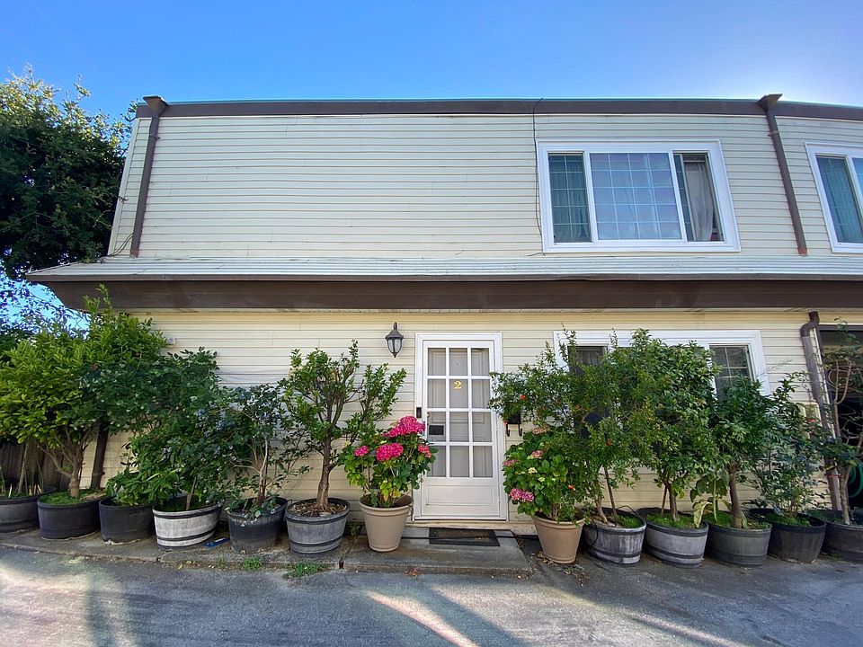 1st image of 454 Richmond Dr Unit 2