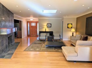 684 Riviera Dr, Los Altos, CA 94024