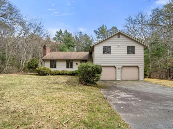 21 Clubhouse Drive, Pocasset, MA 02559