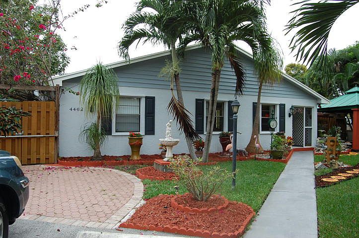 1st image of 4462 Walden Cir