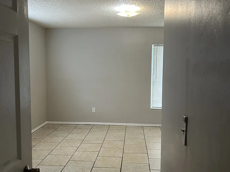 611 Palmetto Dr — Photo 10
