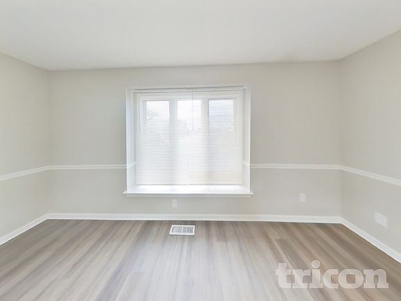 5th image of 12328 Huntington Dr