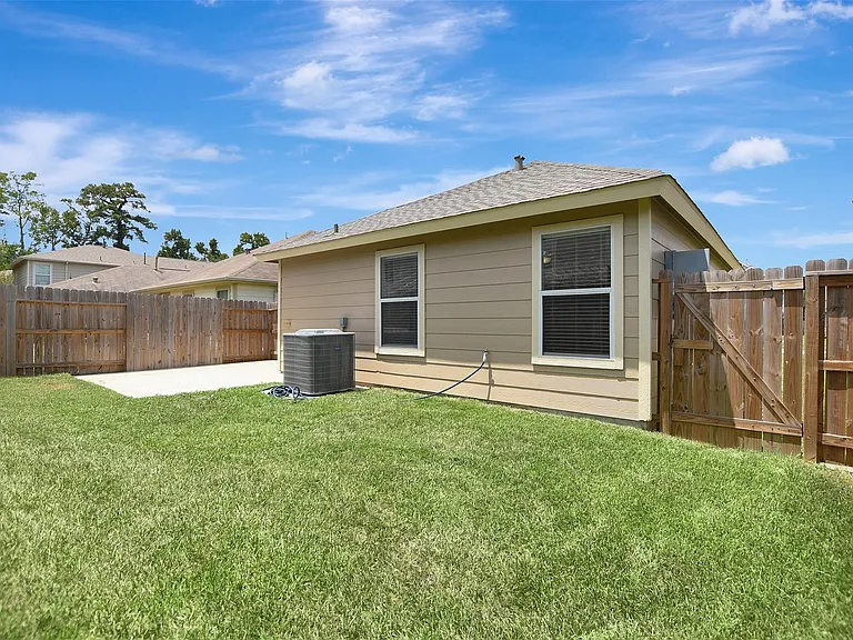 3131 Beacon Grove St — Photo 31