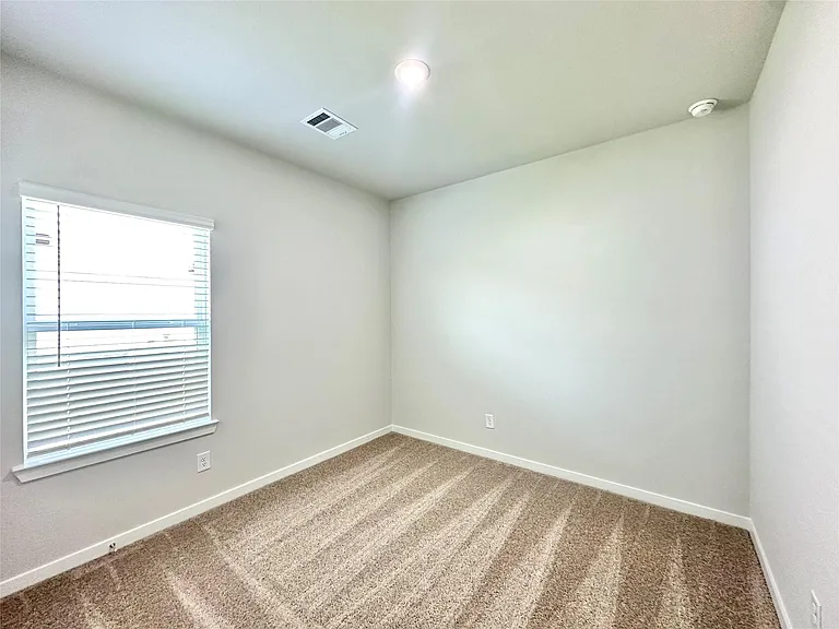 12026 Curlin Dr — Photo 17