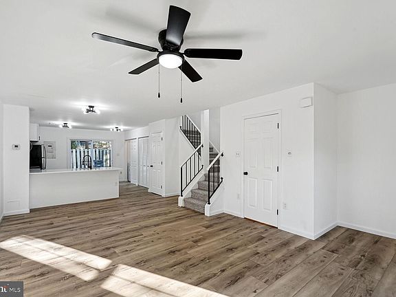 5th image of 12173 Presidio Way