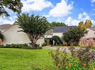 12030 Carriage Hill Dr, Houston, TX 77077