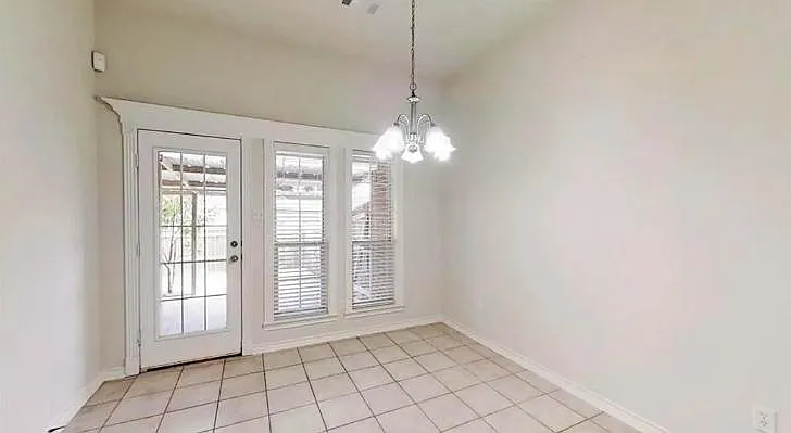 4214 Alexandria Ave — Photo 12