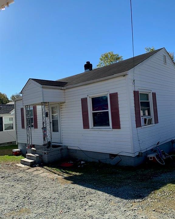 1st image of 1711 E Webb Ave