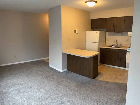 920 Leach Ave #A, Des Moines, IA 50315