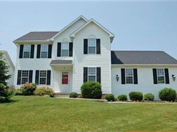 7477 Ludwin Dr #64, Seven Hills, OH 44131