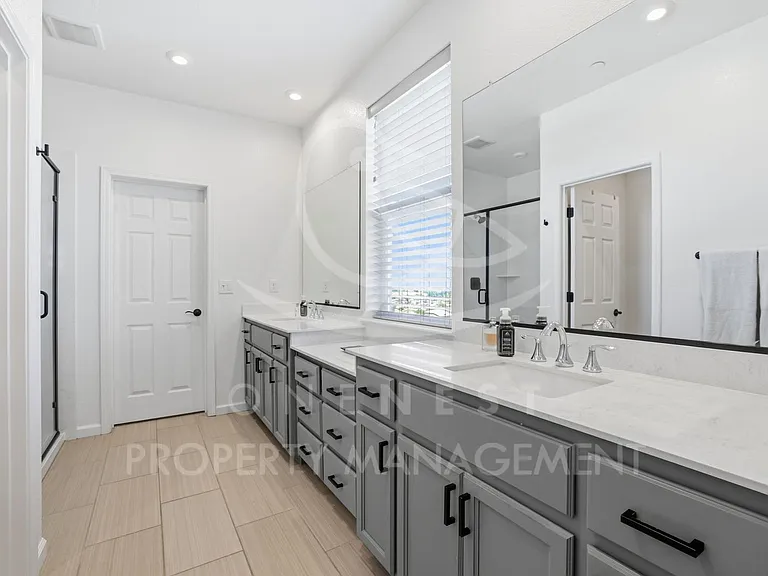 2532 Eastridge Dr — Photo 16