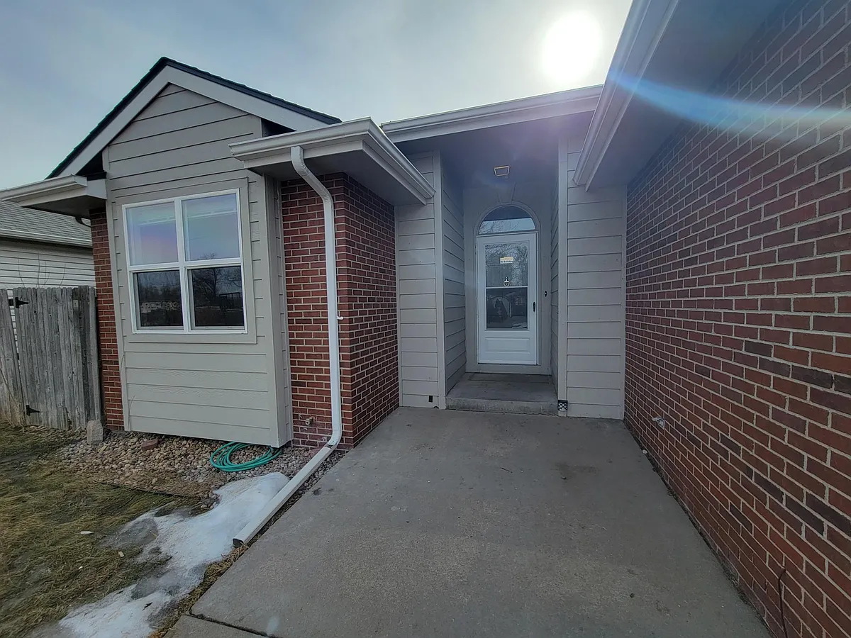 Building Photo - 1216 33rd St #1216