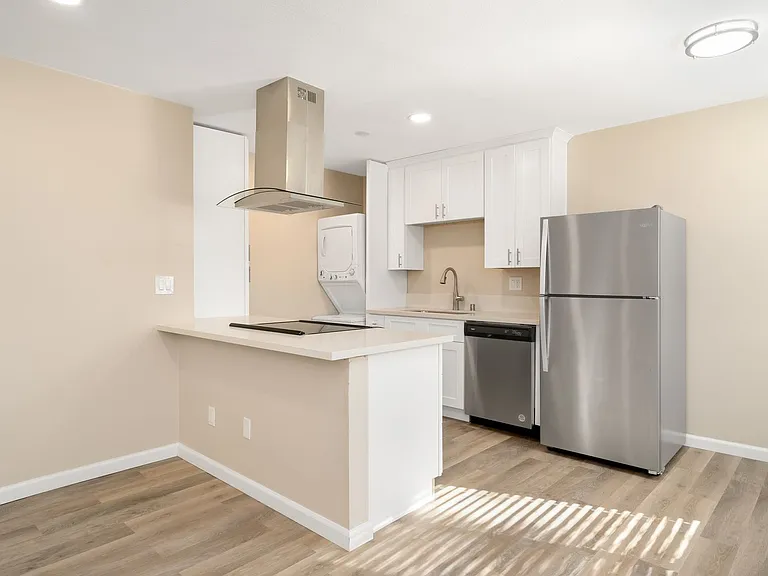 5353 Olmeda Ave — Photo 20