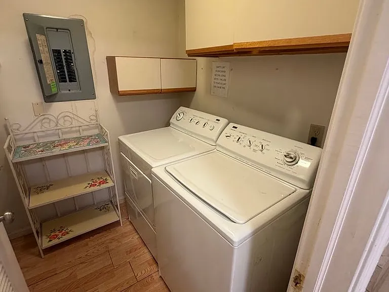 806 Christopher Dr — Photo 15