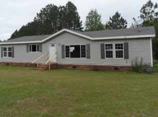 648 Sandy Rd, Baxley, GA 31513