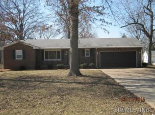 105 Lindenwood Dr, East Alton, IL 62024