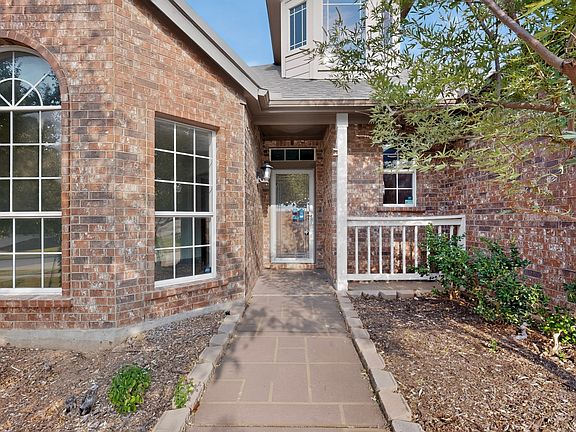 4th image of 1756 Hidden Brook Dr