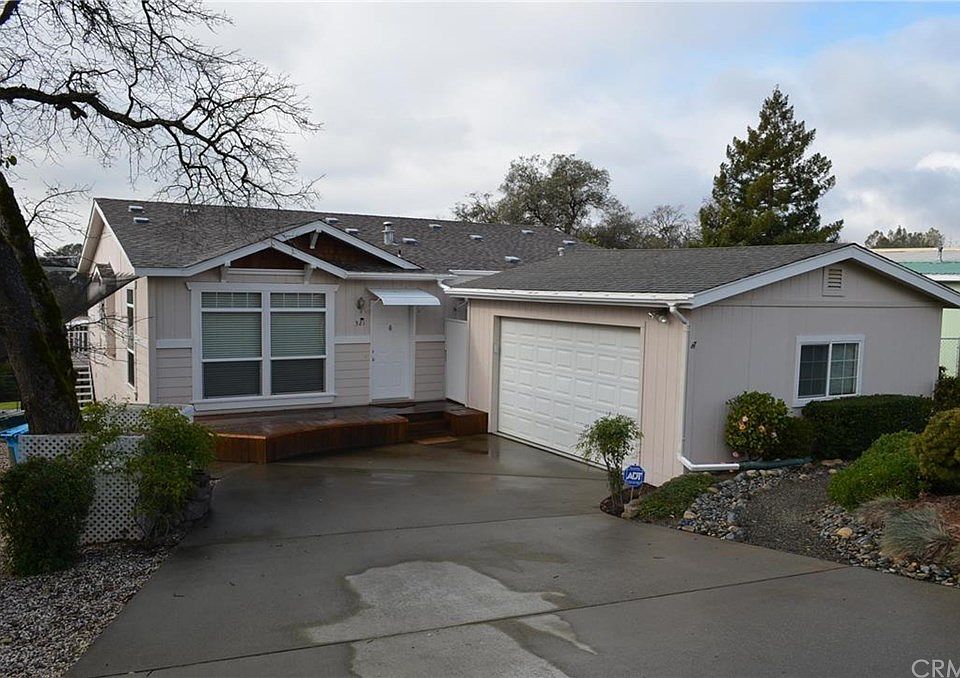 1st image of 521 Silver Leaf Dr