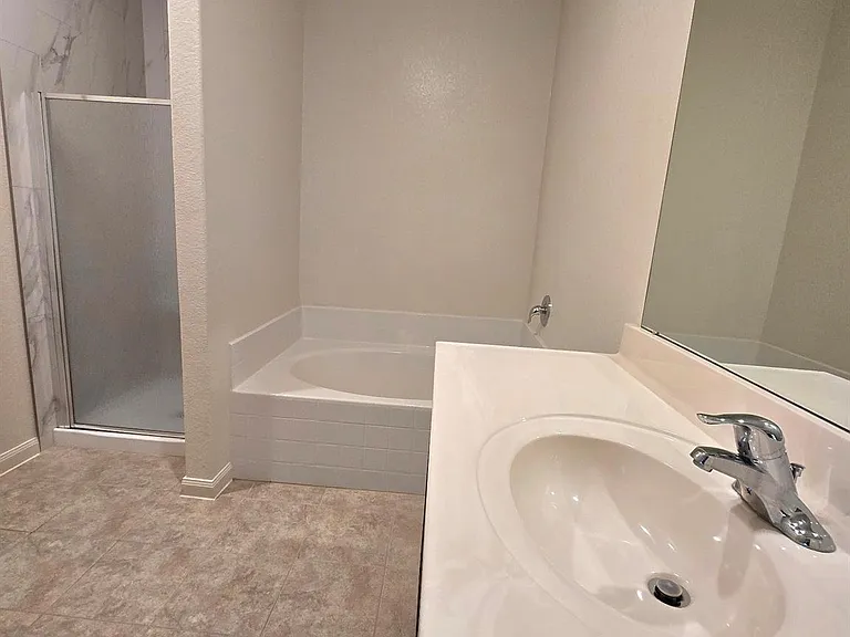 9510 Opal Gates Dr — Photo 7