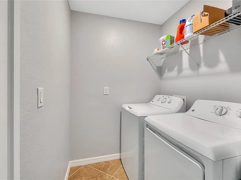 5577 Palmer Cir #201 — Photo 31
