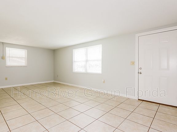 2nd image of 3116 Justine Ave N