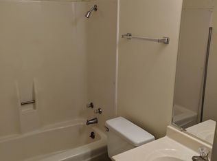 1615 Willow St, Sycamore, IL 60178