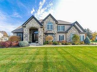 2515 Maple Hill Rd, Willoughby Hills, OH 44094