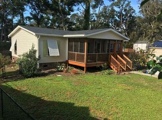 - -, Emerald Isle, NC 28594