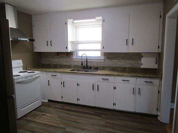 5th image of 524 W Calhoun St