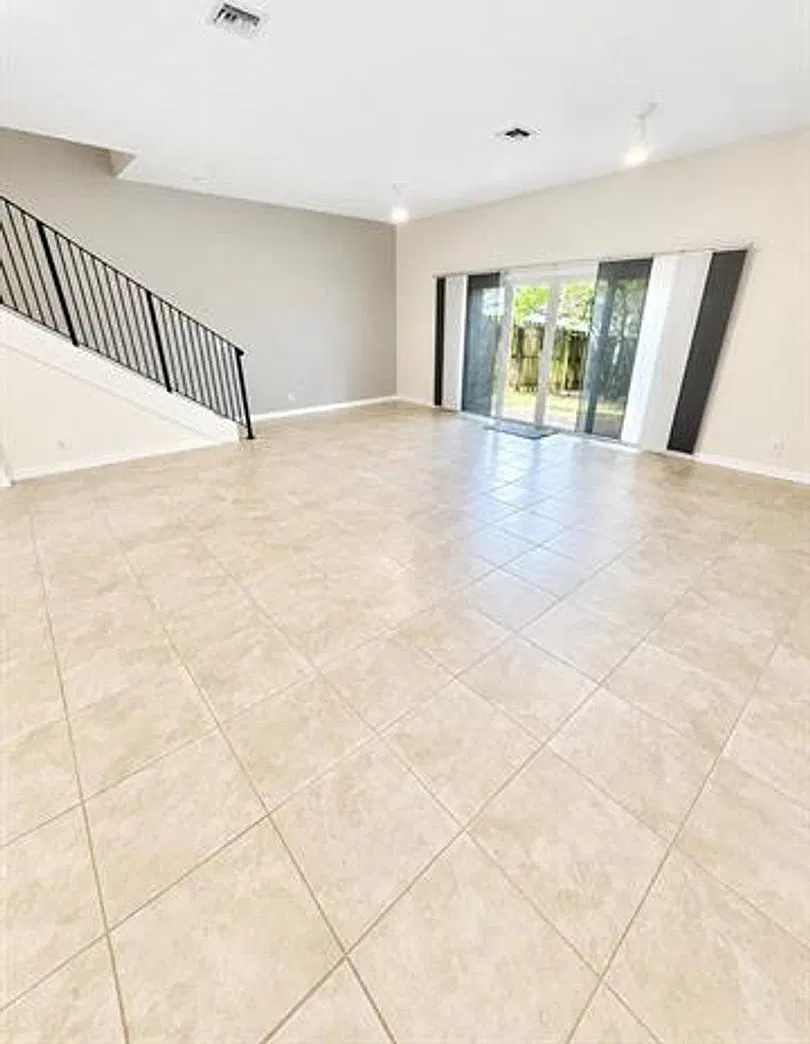 2931 SW 18th Terrace th 2931, Fort Lauderdale, FL 33315 — Photo 2