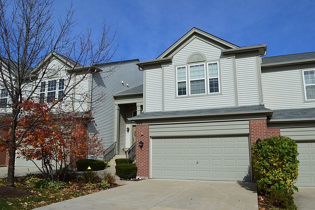 1st image of 924 Kings Canyon Dr
