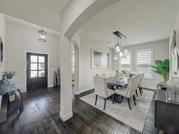 517 Thompson Dr, Van Alstyne, TX 75495