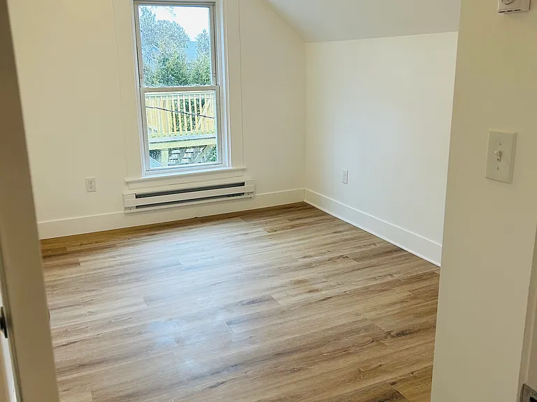 334 Brunswick St #B — Photo 14