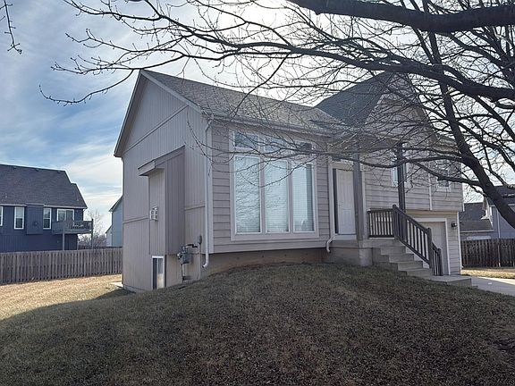 3rd image of 20013 Falcon Ridge Dr