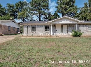8 Rosemunn Dr APT B, Little Rock, AR 72205