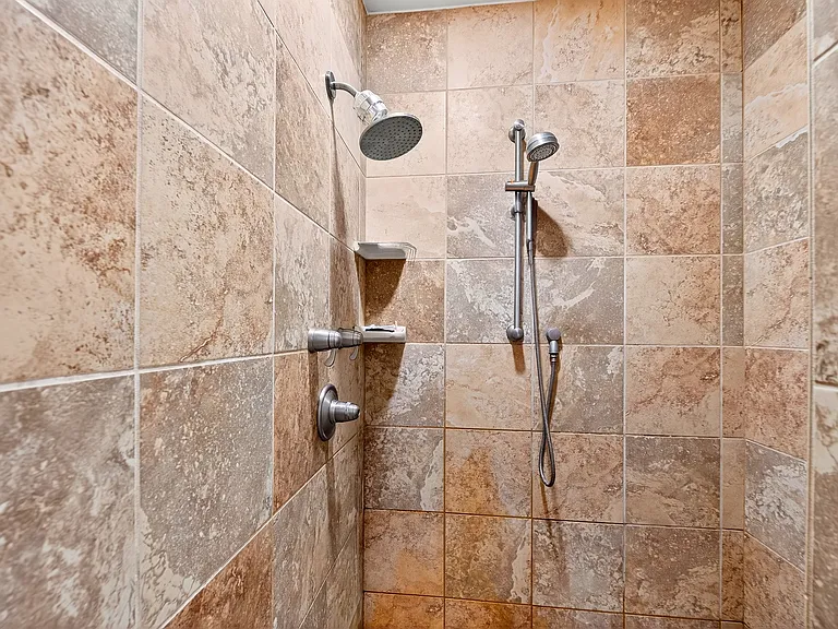 325 S Salina St #2 — Photo 26