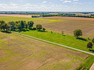 25433 Dosier Rd, Greenview, IL 62642