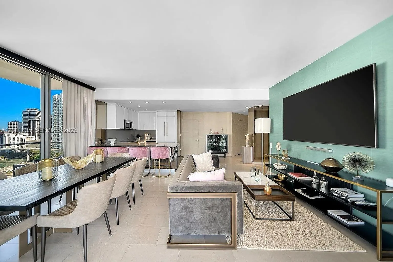 Rise Condo — Photo 3