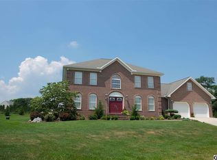 11 Bold Ruler Cir, Dillsburg, PA 17019