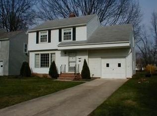 1351 Croyden Rd, Lyndhurst, OH 44124