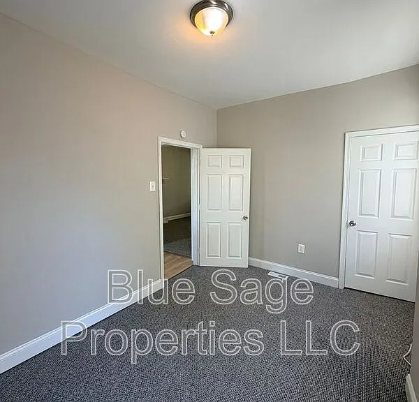900-902 Church Ln #902 CHURCH LN — Photo 12