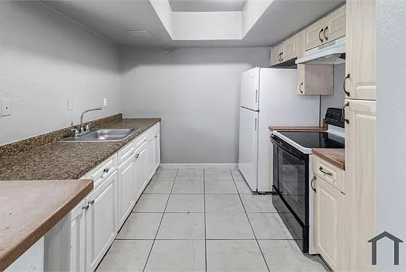 1322 Silverado — Photo 10