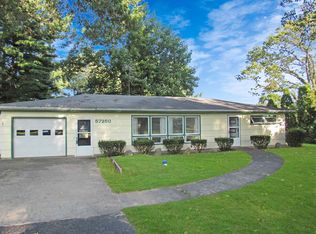 57250 Poppy Rd, South Bend, IN 46619