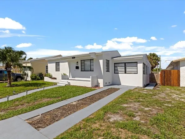 1227 N Ocean Breeze, Lake Worth, FL 33460